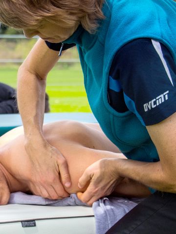 Hure Schulmaedchen College Massage